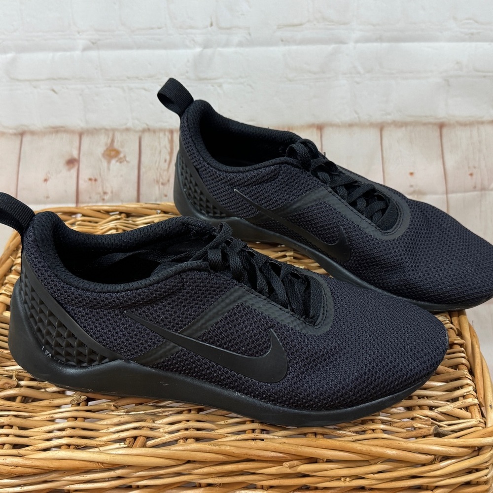 Nike Men's Black Mesh Running Training Sneakers Lightweight *Like NEW*  10.5